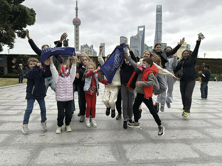 Ребята из гимназии № 32 выступили на конкурсе в Пекине | Фото: архив Светланы Калугаревой