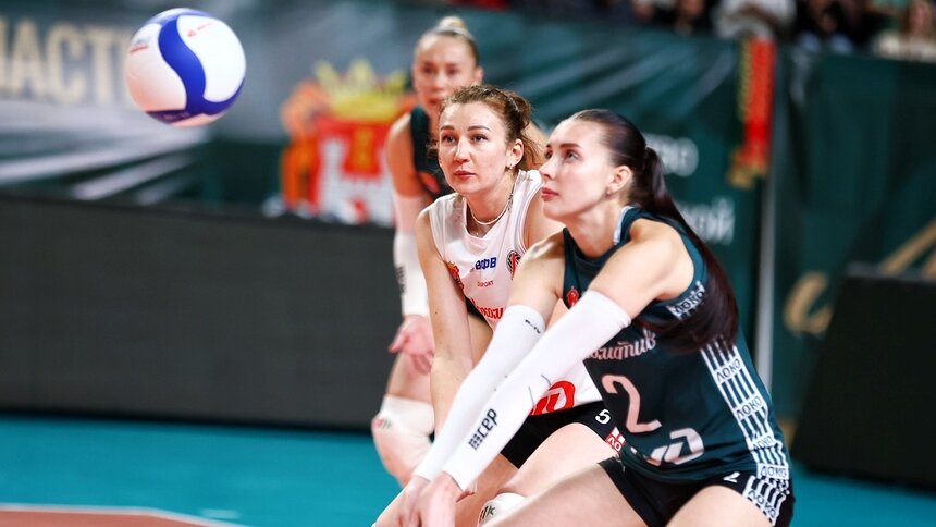 Николай Валуев оценил: волейболистки «Локомотива» обыграли «Омичку» в Суперлиге - Новости Калининграда | Фото: Александр Подгорчук / Архив «Клопс»
