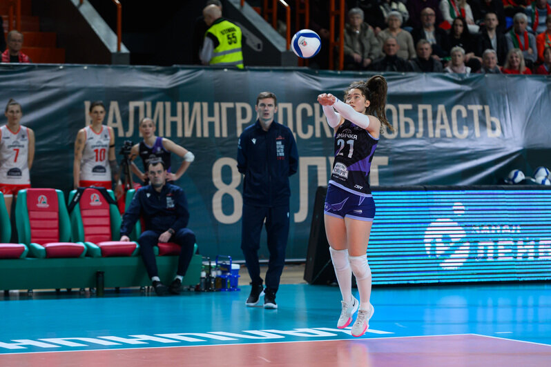 Моменты игры. | Фото: Александр Мелехов