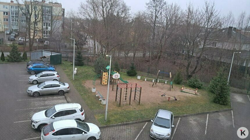 Жители Ленинградского района рискуют получить счёт за фонари, которые не гаснут несколько суток - Новости Калининграда | Фото читателя