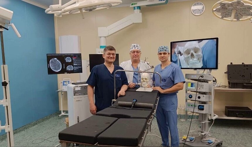 Новое оборудование позволит проводить безопасные операции на мозге. | Фото: правительство Калининградской области