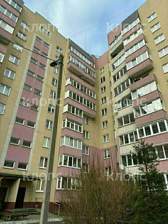 В Калининграде инвалид вынужден после гемодиализа идти пешком на 10-й этаж из-за сломавшегося лифта   - Новости Калининграда | Фото: очевидец