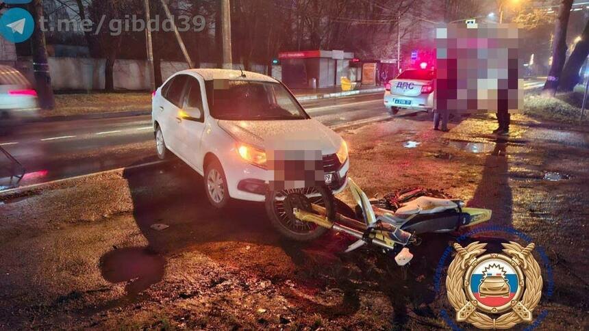 В Калининграде на Советском проспекте водитель LADA сбил мотоциклиста 2006 года рождения - Новости Калининграда | Фото: ГАИ