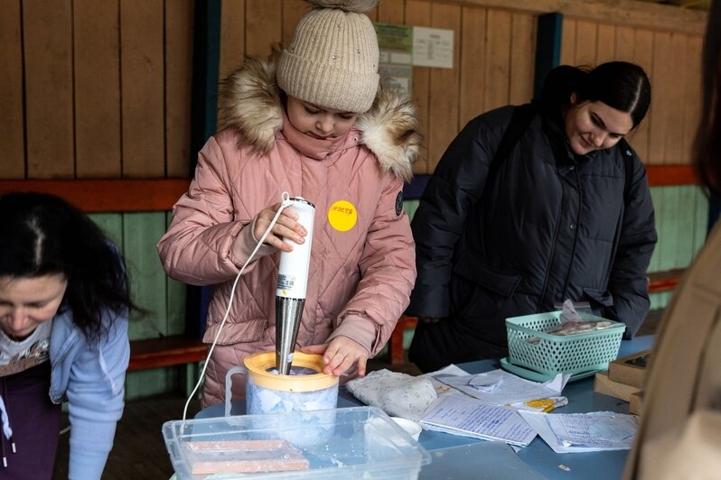 Мастер-класс по бумаге ручного литья. | Фото: архив героя публикации материала.