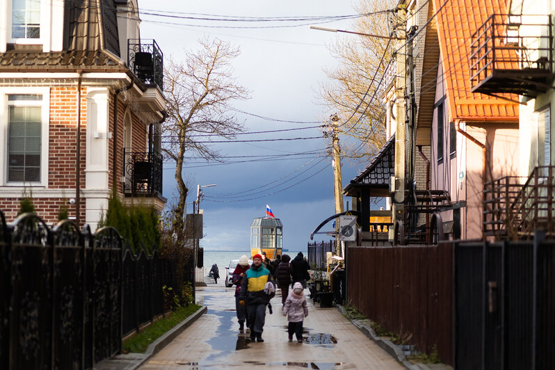 «Туристы ещё раскачиваются»: калининградцы рассказали, есть ли спрос на новогодние апартаменты и на чём экономят гости  - Новости Калининграда | Фото: Александр Подгорчук / Архив «Клопс»