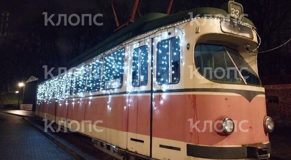 В Калининграде трамвай украсили в новогоднем стиле, но на линию он не выйдет (фото) - Новости Калининграда | Фото Михаила Лаврукайтиса