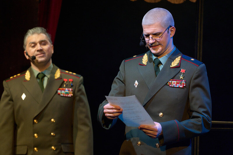 «Есть такая профессия»: калининградский музыкальный театр представил драматическую сагу «Офицеры» (фото)   - Новости Калининграда | Фото: пресс-служба музыкального театра / Дмитрий Кремер