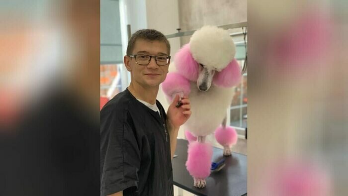 У клиентки розовое настроение. | фото: Никита Гижица.