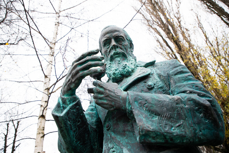 Памятник Фёдору Достоевскому | Фото: Александр Подгорчук / Архив «Клопс»