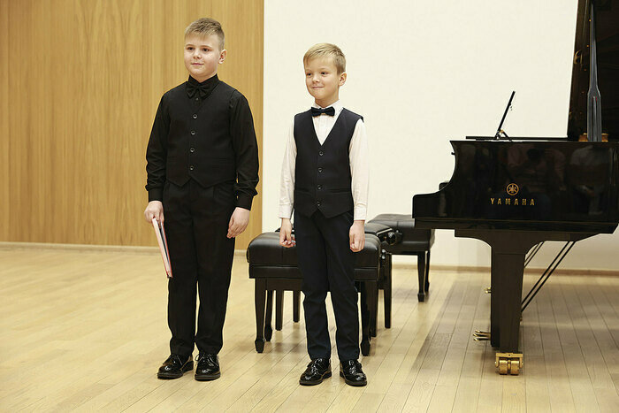 В выступлении дуэтом чувствуется поддержка друг друга. | Фото: архив филиала ЦМШ - АИИ «Балтийский»