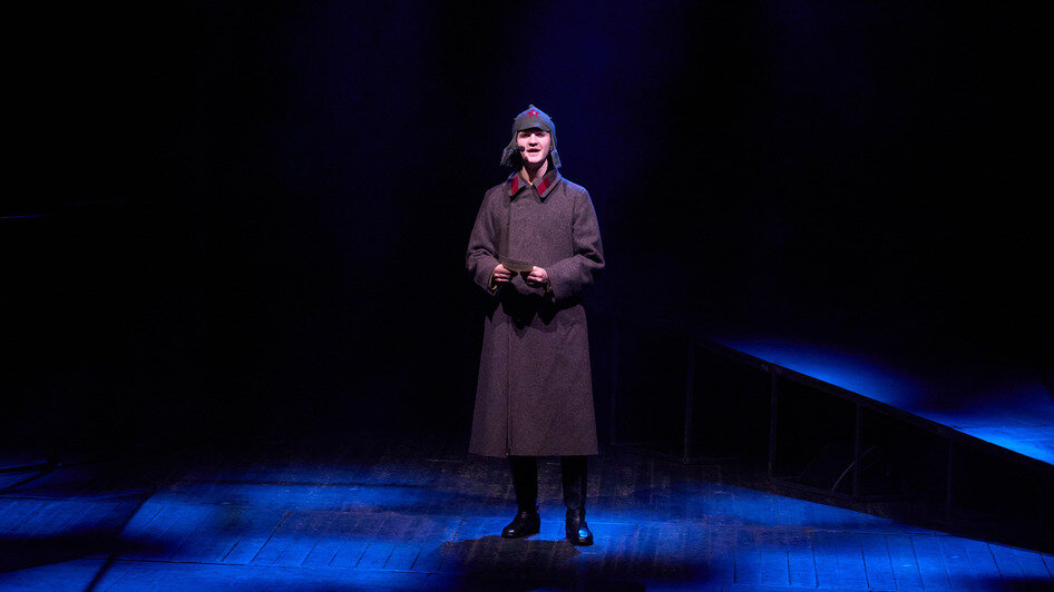 «Есть такая профессия»: калининградский музыкальный театр представил драматическую сагу «Офицеры» (фото)   - Новости Калининграда | Фото: пресс-служба музыкального театра / Дмитрий Кремер