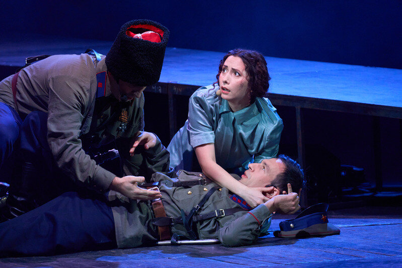 «Есть такая профессия»: калининградский музыкальный театр представил драматическую сагу «Офицеры» (фото)   - Новости Калининграда | Фото: пресс-служба музыкального театра / Дмитрий Кремер