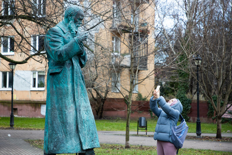 Памятник Фёдору Достоевскому | Фото: Александр Подгорчук / Архив «Клопс»