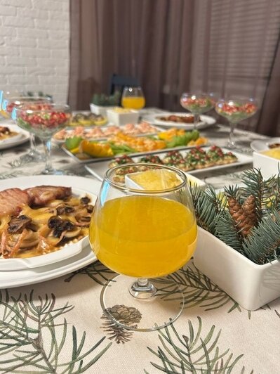 Новогодний стол за 2 000 рублей: реально ли такое в Калининграде, выяснили социологи - Новости Калининграда | Фото: Вера С. / «ВКонтакте»