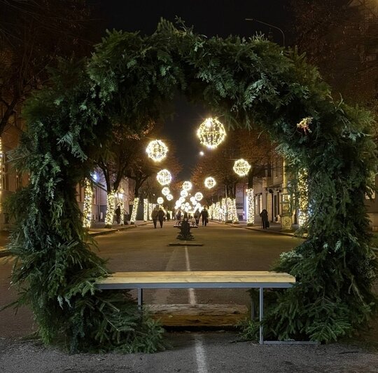 Пожарная машина и красный конь: 5 городов Калининградской области, где царит новогоднее настроение (фото, видео)   - Новости Калининграда | Фото: «Проспали Советск» «ВКонтакте»