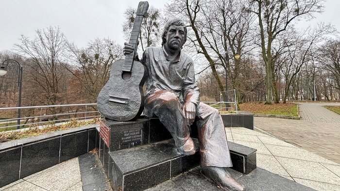 Птичка, раненый Шиллер и загадочные барельефы на здании театра: 9 мест в Калининграде, связанных с литературой  - Новости Калининграда | Фото: Александр Подгорчук /  «Клопс»