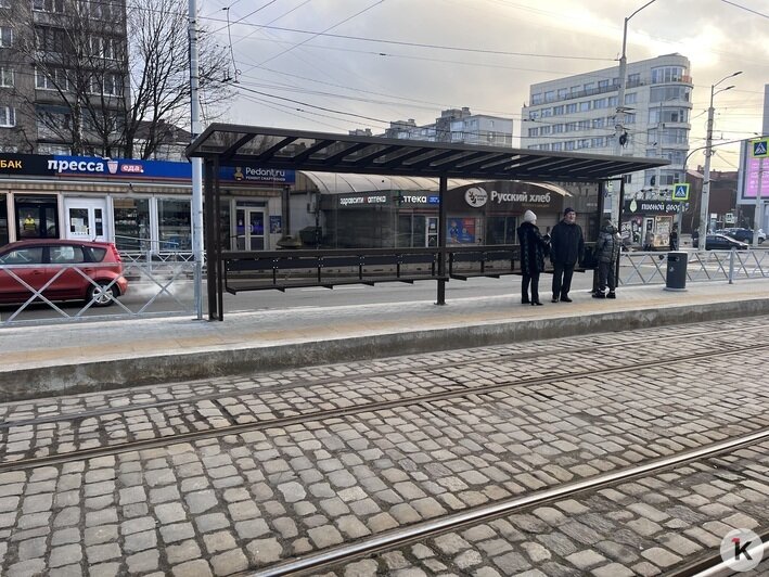 В Калининграде впервые сделали высокие платформы для трамваев: что изменилось для пассажиров (фото) - Новости Калининграда | Фото: «Клопс»