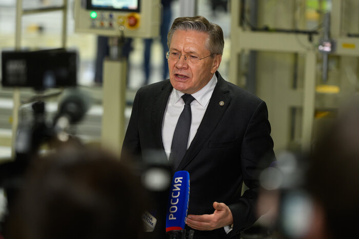 Генеральный директор Госкорпорации «Росатом» Алексей Лихачёв обратился к коллективу со словами благодарности. | Фото: Александр Мелехов