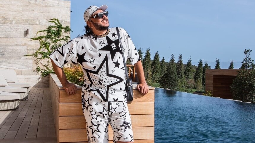 На Украине объявили в розыск Киркорова - Новости Калининграда | Фото: соцсети Фидиппа Киркорова