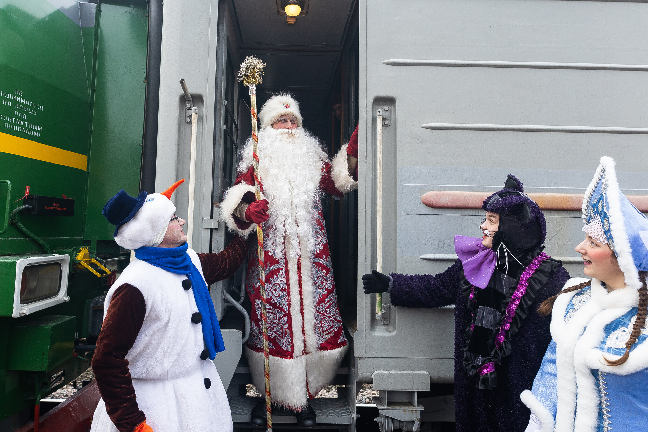 Дед Мороз приехал на поезде в два города Калининградской области (фоторепортаж)   - Новости Калининграда | Фото: Александр Подгорчук / «Клопс»