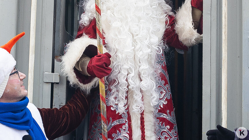 Дед Мороз приехал на поезде в два города Калининградской области (фоторепортаж)   - Новости Калининграда | Фото: Александр Подгорчук / «Клопс»