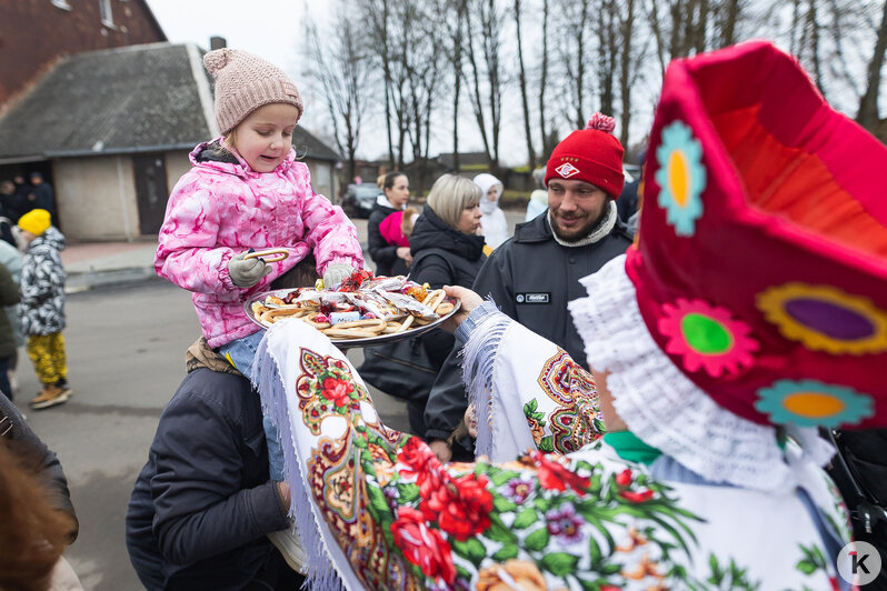 Дед Мороз приехал на поезде в два города Калининградской области (фоторепортаж)   - Новости Калининграда | Фото: Александр Подгорчук / «Клопс»