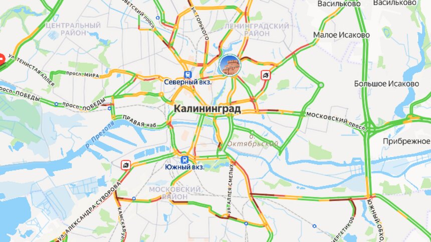 Ситуация — 7 баллов: застрявшие в пробках калининградские водители жалуются на светофор на Суворова  - Новости Калининграда | Иллюстрация: скриншот сервиса «Яндекс.Карты» 
