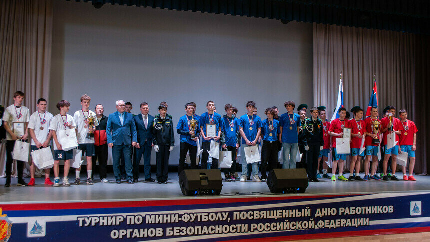 Команды-победители на церемонии награждения. | Фото: Ксения Андреева