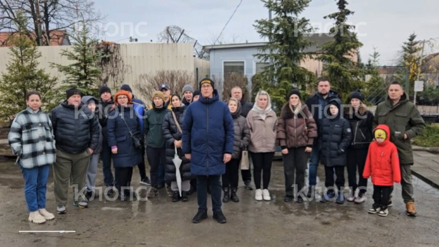 «Наши машины сняли с учёта»: калининградцы, которые привезли авто из ЛНР и ДНР, обратились к Путину - Новости Калининграда