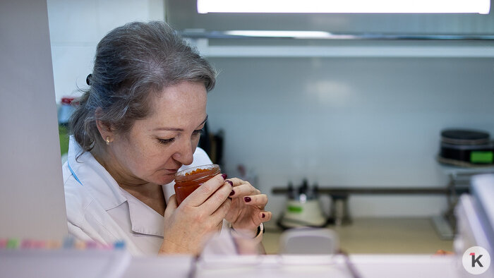 Даже и не пахнет: что в Калининграде продают с развалов под видом красной икры (фото) - Новости Калининграда | Фото: Александр Подгорчук / «Клопс»