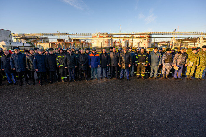 Сотрудников, отличившихся в этом году, наградили за профессионализм и вклад в безопасность региона. | Фото: Александр Мелехов