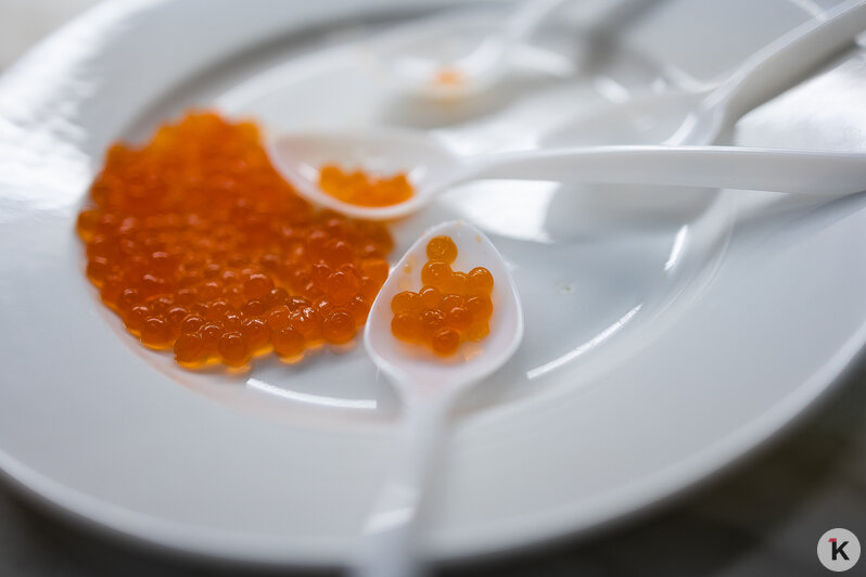 Даже и не пахнет: что в Калининграде продают с развалов под видом красной икры (фото) - Новости Калининграда | Фото: Александр Подгорчук / «Клопс»