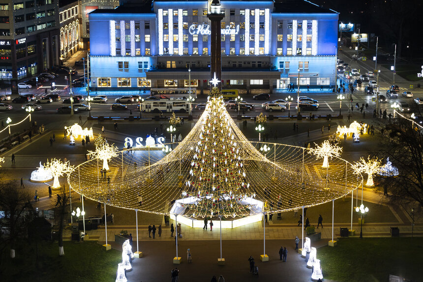 Дятлова рассказала, сколько Калининград потратил на украшение к Новому году - Новости Калининграда | Фото: Александр Подгорчук / Архив «Клопс»