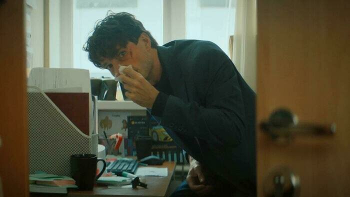 Шесть лучших российских сериалов 2025 года, которые вы могли пропустить  - Новости Калининграда | Кадр из сериала «Чужие деньги»