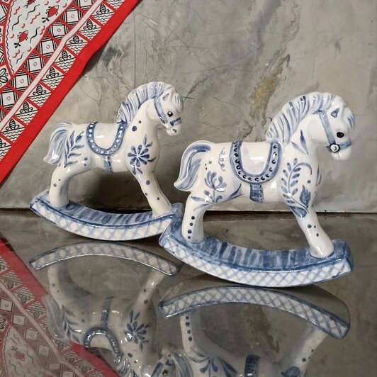 Ароматы Кёнигсберга, спа-наборы и милые лошадки: где найти новогодний подарок из вишлиста близкого человека (фото) - Новости Калининграда | Фото: Наталья Чернова