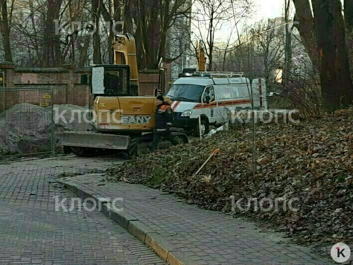 Бомбу обнаружили на пересечении ул. Галицкого и Бесселя  | Фото: очевидец
