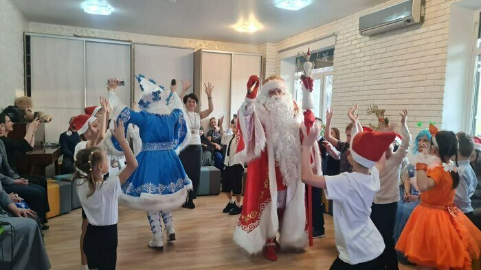 Больше 300 подарков: «Грибная банда добра» начала марафон поздравлений подопечных ребят (видео)   - Новости Калининграда | Фото: Николай Смирнов