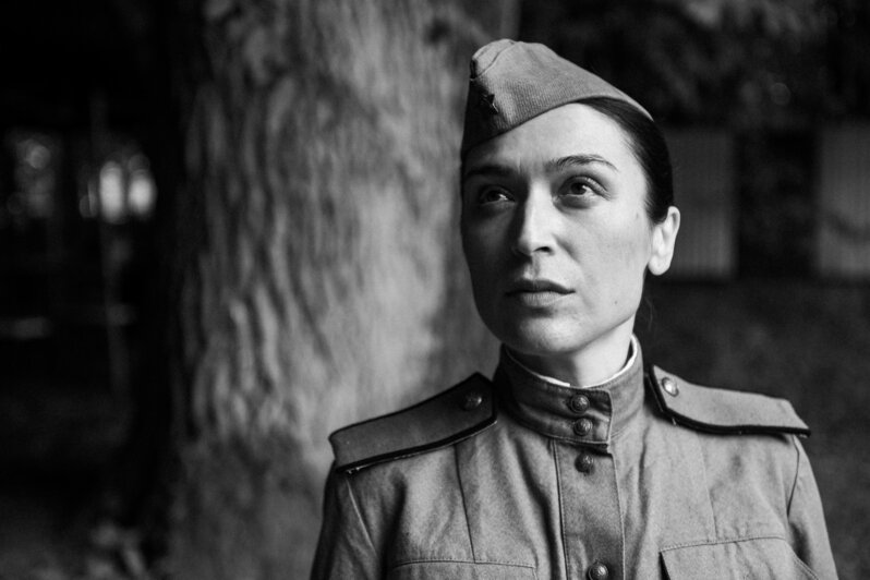 Кадры с разных локаций.