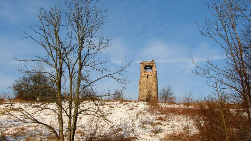 Эксперты занялись судьбой «Башни Бисмарка», которая разрушается под Черняховском - Новости Калининграда | Фото: Prussia39.ru