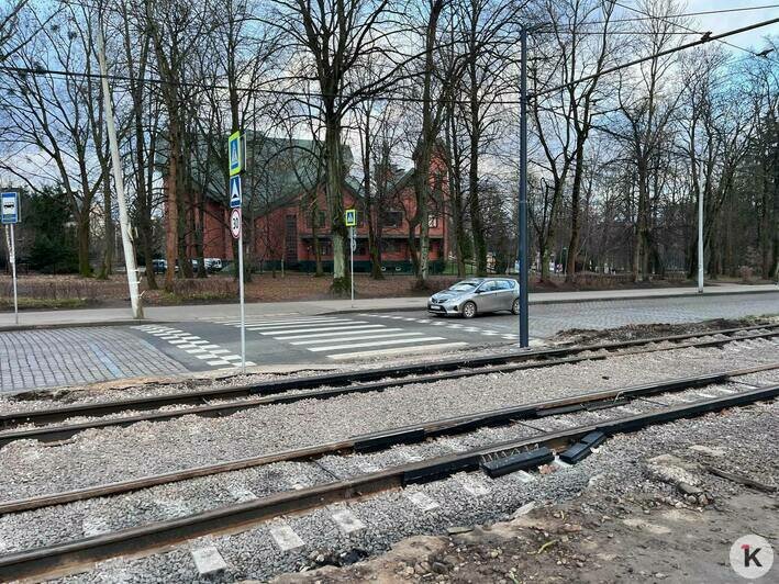 Пока пустой, медленный и с курящей бригадой: в Калининграде вернулся на прежний маршрут трамвай №5 (фоторепортаж) - Новости Калининграда | Фото: «Клопс»