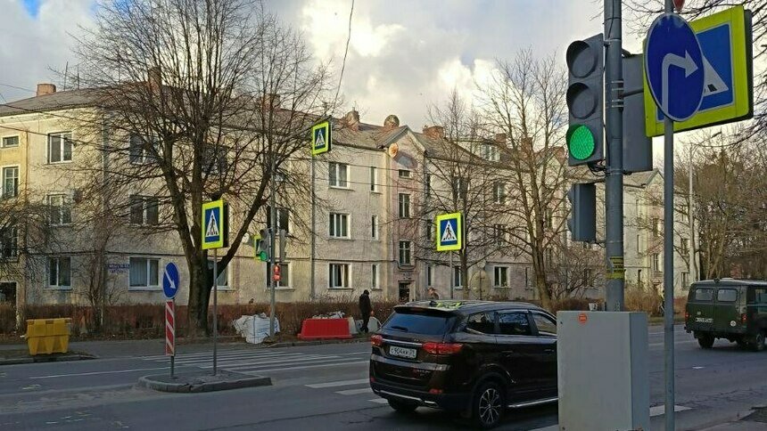На Невского установили новый светофор, водители заметили странность, на которую не отреагировали в ГАИ (видео) - Новости Калининграда | Фото администрации Калининграда