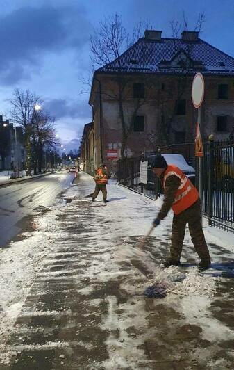 Дятлова посочувствовала дорожникам после «сложной ночи»: «Чистота» продолжит работать в круглосуточном режиме - Новости Калининграда | Фото: телеграм-канал Елены Дятловой
