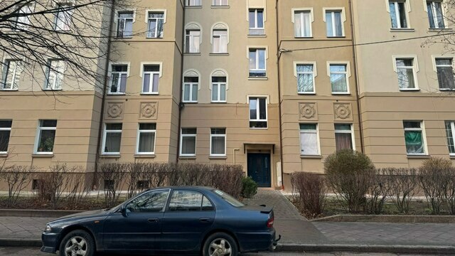 Курирующий инженер вдохновилась домом и подарила жильцам садовые цветы: в Калининграде отреставрировали здание 1909 года