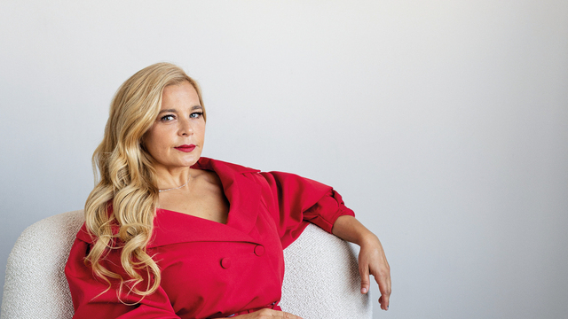 Ирина Пегова о поэзии, театре и Новом годе: «Любовь всегда вне времени»