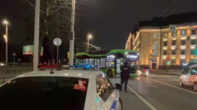 Полиция возбудила уголовное дело против водителя троллейбуса, который задавил женщину на Гвардейском проспекте в Калининграде  