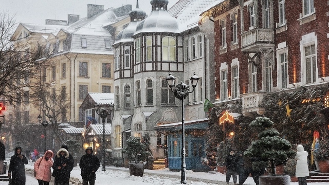 Не ходи по безлюдным местам и отложи уборку дома: приметы на 12 января