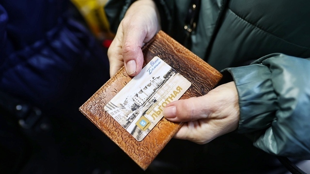 Скандалят и звонят в полицию: калининградские пенсионеры боятся назвать СНИЛС для пополнения «Волны Балтики» 