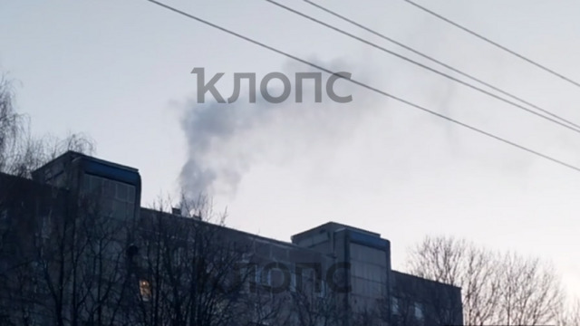 В Калининграде жители задыхаются от едкого дыма из-за ремонта крыши (видео)  