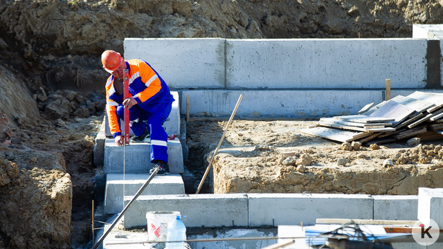 В Калининградской области строят меньше, но в жилищной сфере — небольшой рост