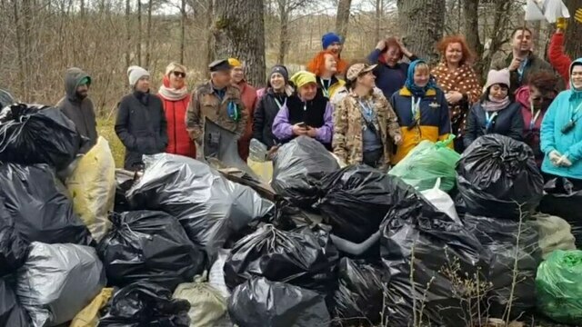 Калининградские грибники ищут самый замусоренный лес области, минприроды поможет навести порядок (фото)  